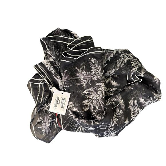 Alexander McQueen NWT Eagle Flight Silk Shawl in Black/Ivory - Picture 5 of 8